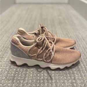 Sorel Kinetic Lace Up Sneaker Trainers Blush Natural Tan Size 8M